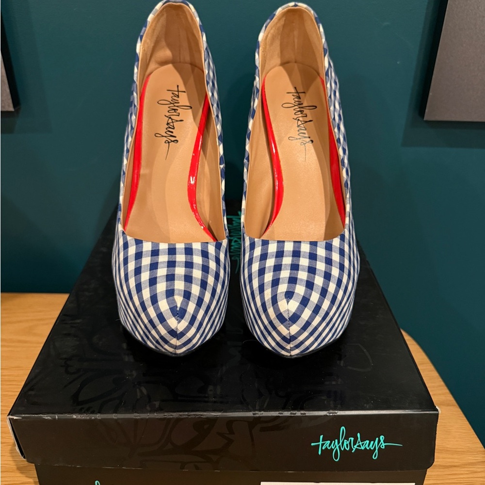 Taylor Says - Navy and White Gingham Pointed-Toe Pumps